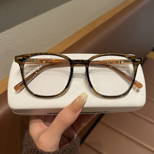 Ultra-light Korean version of chestnut brown glasses for men and women with myopia, suitable for square and round faces, slimming and makeup-free artifact glasses frame