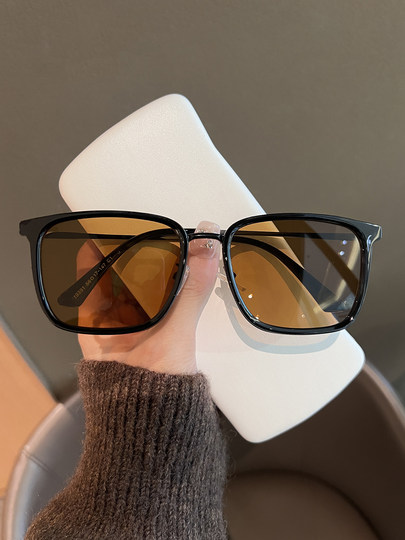 Enlarged and Widened 15.4cm Sunglasses for Men with Large Faces, Retro Square Driving Sunglasses for Women, Uv Protection Trendy