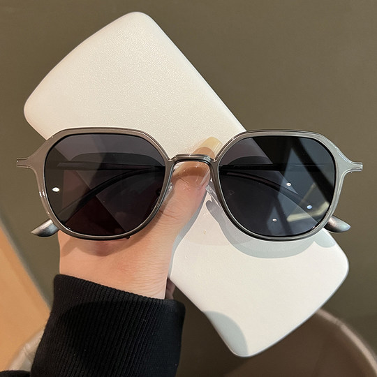 2025 New Polygonal Small Frame Sunglasses Men's Driving HD Polarized Sunglasses Anti-UV