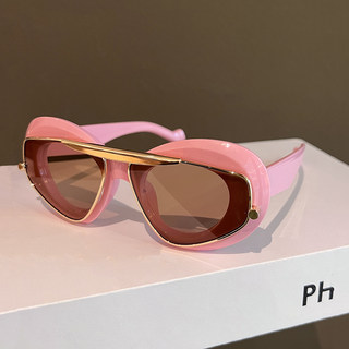 European and American Style Avant-Garde Sunglasses for Women 2024 New Versatile High-End Photo-Taking Styling Sunglasses with Uv Protection