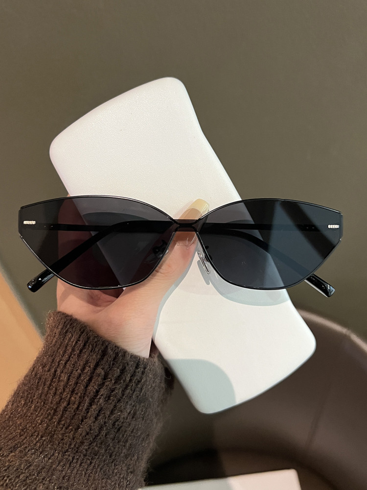 Cat-Eye Sunglasses for Women, High-End Retro Metal Y2K Style, Street Style for Round Faces, Uv Protection Sunglasses for Men