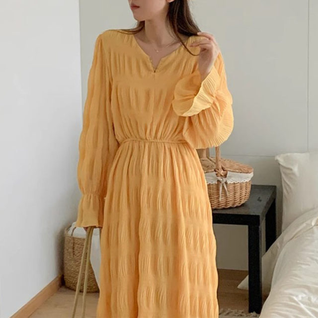 Korean chic spring niche design pleated trumpet sleeve dress women's waist slimming tea break dress long skirt