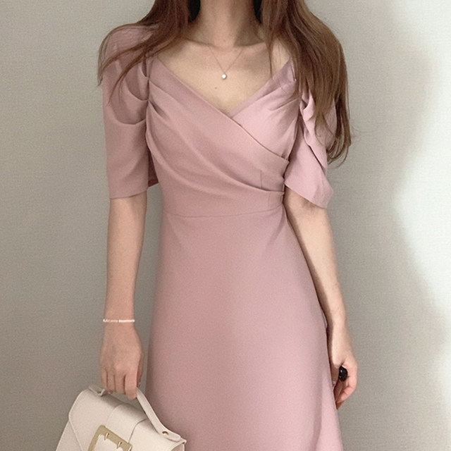 Korean ins French temperament V-neck leakage collarbone careful machine waist was thin puff sleeve chiffon dress long skirt women