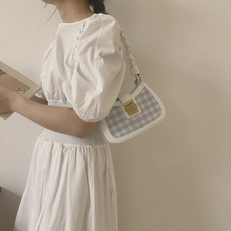 Pop Girl Bag Handwoven Armpits Bag 2020 Spring Summer new 100 hitch Stick Bag Ins small crowdsourced satchel bag