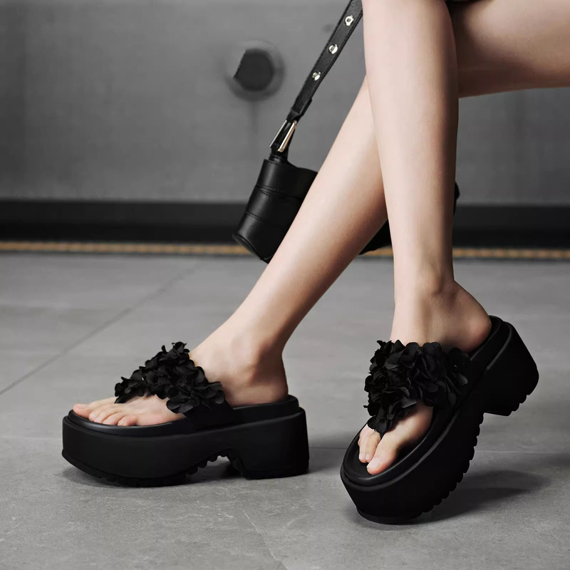 Zhao Zhaoyi Style Slippers for Women, Summer Outdoor Wear, 2026 New Summer Women's Shoes, Flip-Flops with Height-Increasing Thick Soles