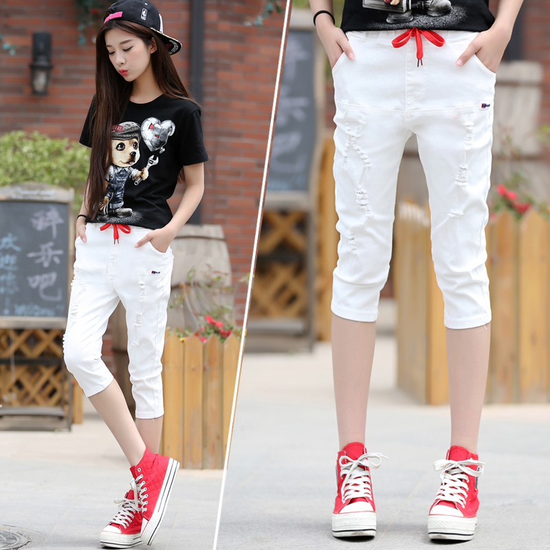 White Denim Capri Pants for Women, 2026 Summer Style, Korean Version, Ripped, Slim Fit, Pencil Pants