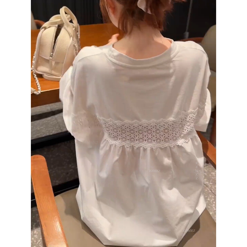 Korean Dongdaemun Early Spring New Style Commuter Fashion Creative Loose Bell-Sleeve Lace Splicing Round Neck T-Shirt Top