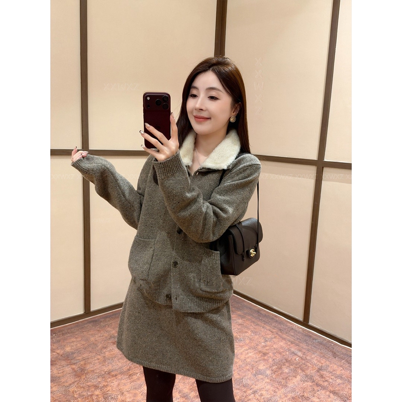 Korean Dongdaemun New Autumn Casual and Stylish Everyday Knit Sweater Cardigan + Skirt Two-Piece Set Korean Dongdaemun New Autumn Casual and Stylish Everyday Knit Sweater Cardigan + Skirt Two-Piece Set