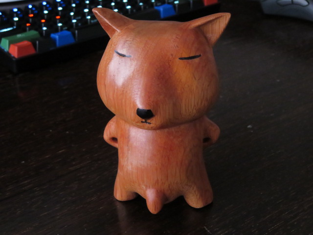 Freshly released supercool EDC wood sculptures Cute Fox Red Flowers Pear Wood Carvings Super Cute Swing 
