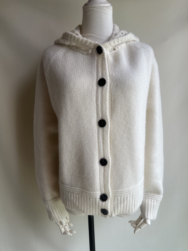 Exquisite Women's White Wool Thickened Crochet Hooded Cardigan Coat, Stylish Brand Sample Sweater A1 Exquisite Women's White Wool Thickened Crochet Hooded Cardigan Coat, Stylish Brand Sample Sweater A1