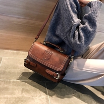 Lamode Hong Kong style retro bag female 2020 new shoulder messenger bag portable cambridge bag soft leather mobile phone