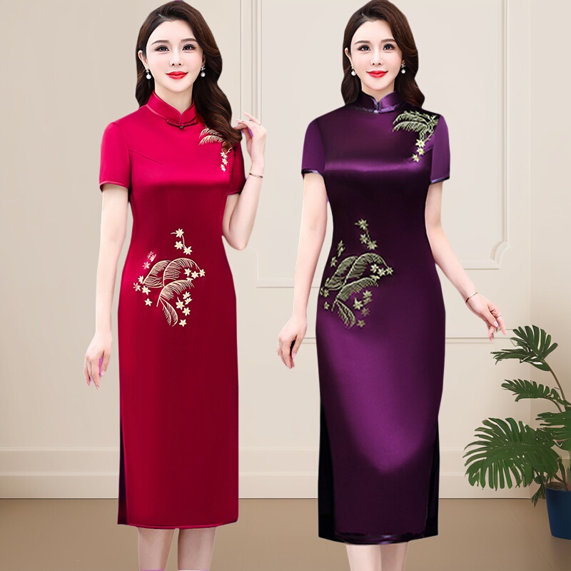Mother's Attire for Attending a Wedding 2026 Summer High-End Elegant Mother-In-Law Wedding Banquet Cheongsam Mother-In-Law Wedding Dress Spring Mother's Attire for Attending a Wedding 2026 Summer High-End Elegant Mother-In-Law Wedding Banquet Cheongsam Mother-In-Law Wedding Dress Spring