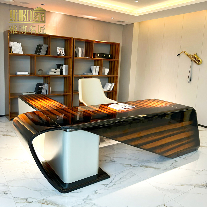 Italian Accessible Luxury Boss Desk Bentley Furniture Ceo Desk Designer Classy Painted Desk Office Desk and Chair Combination