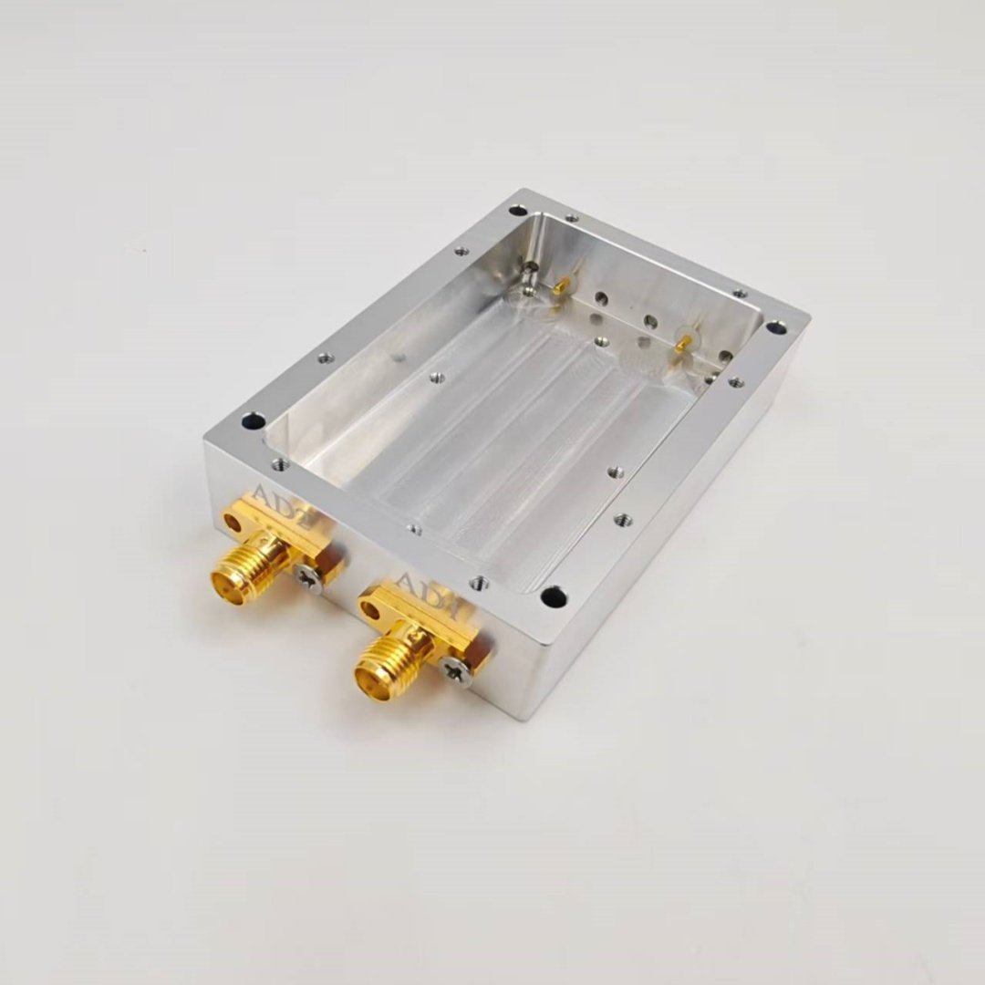 射频铝壳 长69.9mm宽46.8mm高17mm 4个SMA 电磁屏蔽腔体 射频屏蔽