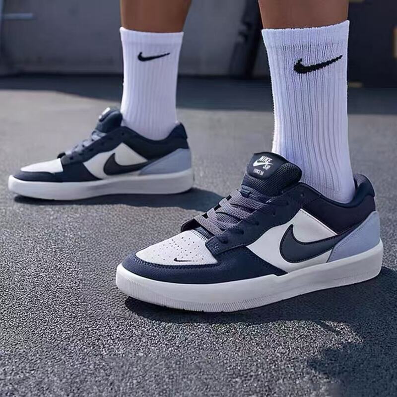 Nike/Nike Sb Force 58 Non-Slip and Wear-Resistant Low-Top Sneakers for Men and Women, White and Blue Dv5477-404