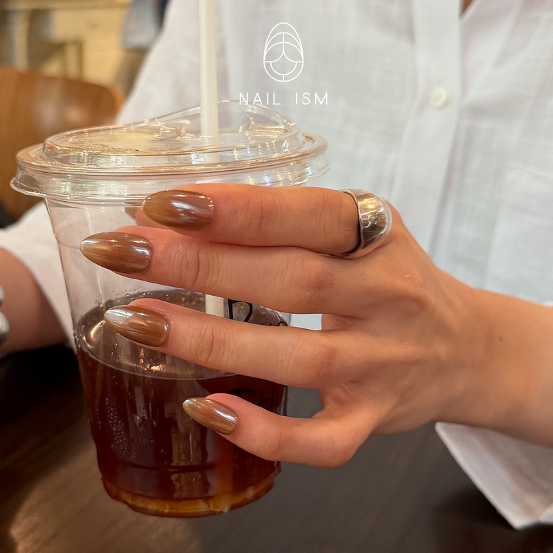 【Nailism Hailey Manicure】Deep Cocoa Hailey's Same Style European and American White Women's High-End Luxurious Almond Short Nails