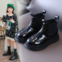 Shanghai warehouse outlets discount store customers for clearance and withdrawal of children's martin boots patent leather bright black boots tide