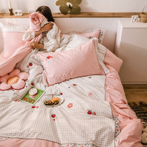 Cotton water wash cotton embroidery four-piece set of simple hipster flowers strawberry quilt cover princess style bedding 1 8m