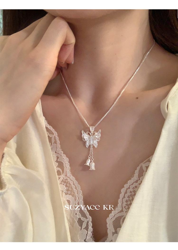 Серебряное ожерелье suzyacc kr纯银铃兰吊坠蝴蝶项链轻奢小众高级感锁骨链2024新款