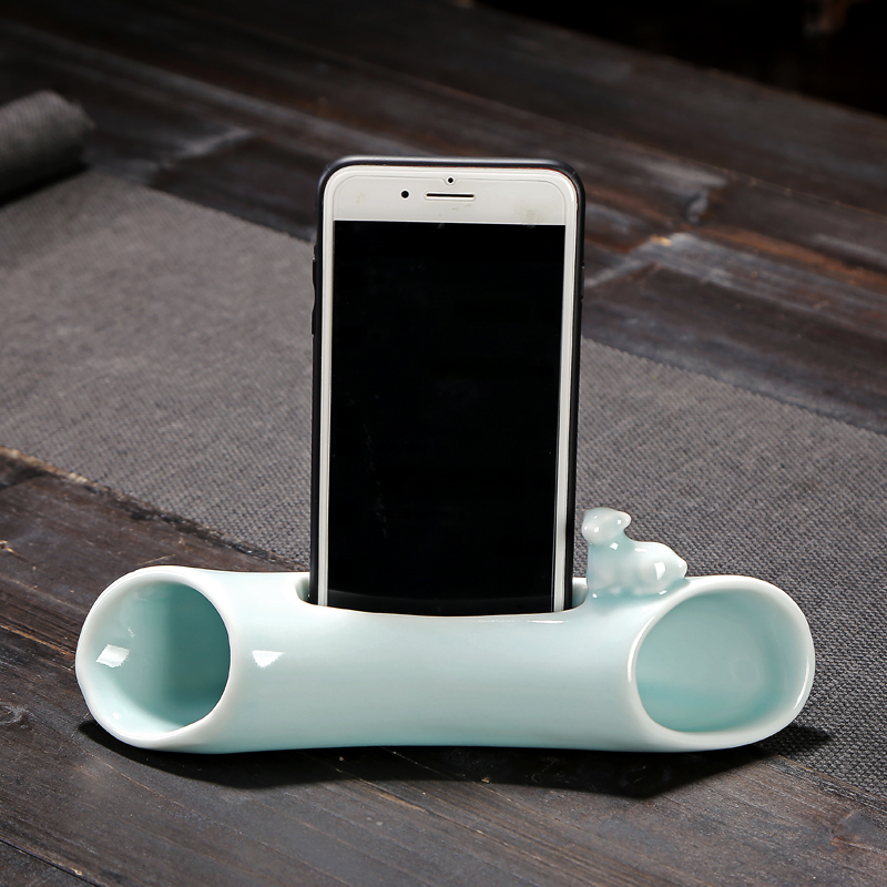 Zhengjiang tea pet zodiac sheep mobile phone ceramic amplifier bracket creative audio celadon office decoration creative boutique