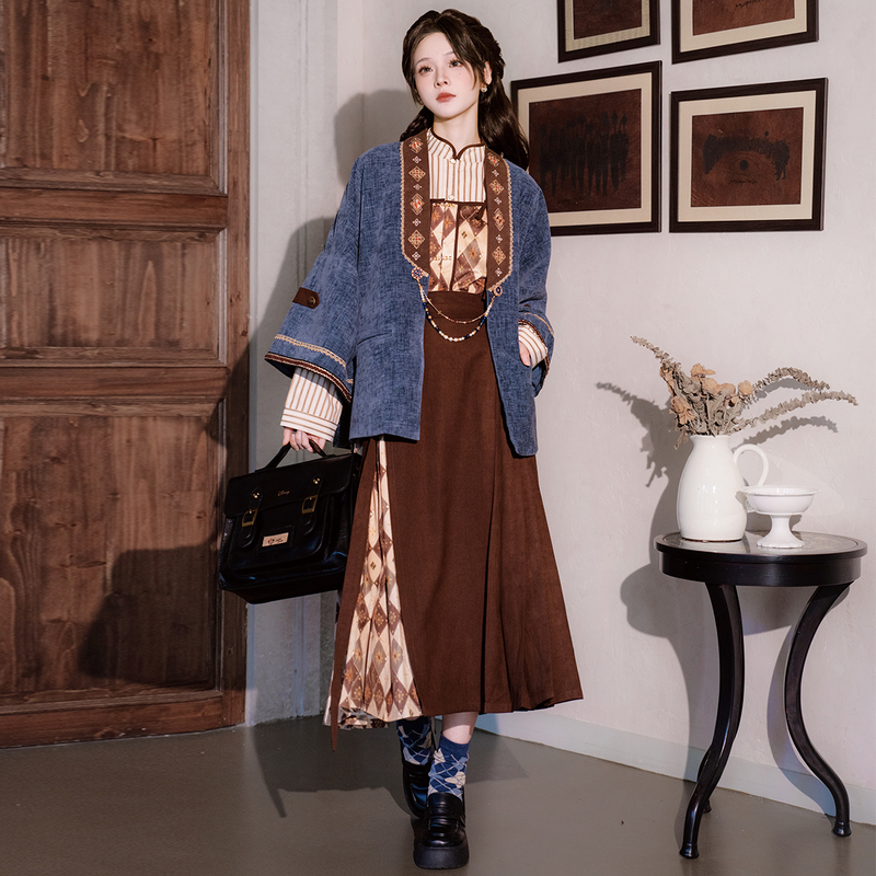 Luo Xiu Dongxiang [Sea Salt Coffee] Embroidered Short Jacket Shirt Camisole Horse Face Skirt Autumn Women's Han Elements