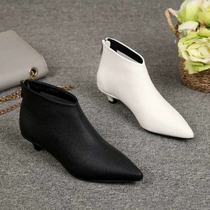 European station 2022 spring and autumn new low-heeled low-heeled womens shoes European goods pointed toe rear zipper all-match cat heel stiletto ankle boots