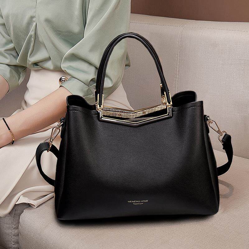 Tide Card Middle-aged Mom Handbag Woman 2022 New Fashion Single Shoulder Diagonal Satchel brief Atmosphere Soft Pot Special Package