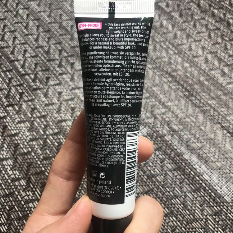 Kem trang điểm tinh chất Đức Kem tách kem dưỡng ẩm chống thấm SPF20 Spot kem che khuyết điểm cho da dầu