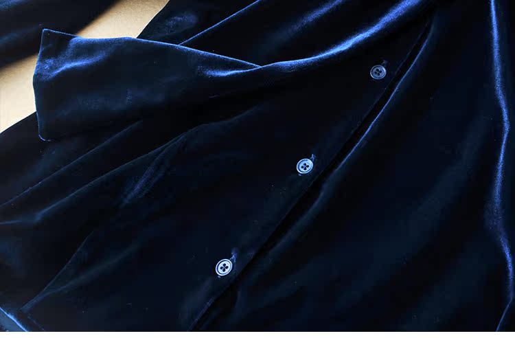 Châu Âu và Hoa Kỳ mùa thu và mùa đông phao chì miễn phí áo nhung vàng nữ dài tay retro khí chất con công nhung xanh hàng đầu áo sơ mi nữ dài tay cho người béo