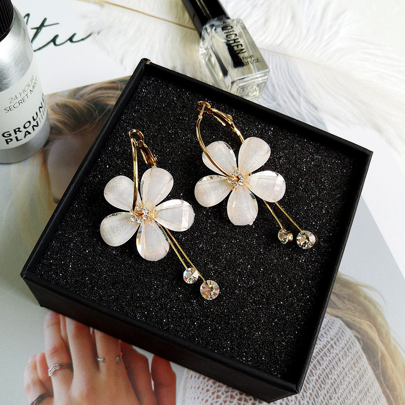 Korean Version Temperament Exaggerated Flowers Long Version Flow Suear Buttoned Ultra Fairy Crystal Flower Earrings Earrings Earrings With Small Scent