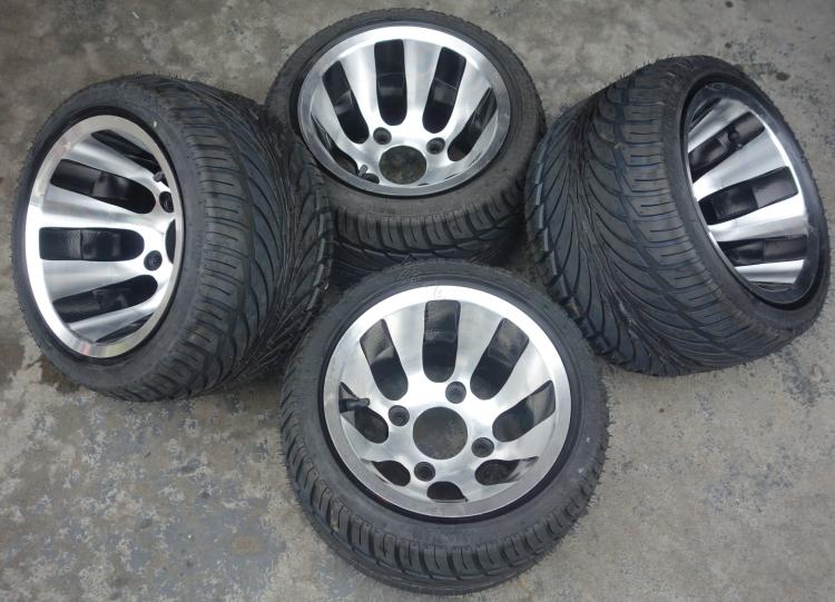 Sửa đổi bốn bánh off-road ATV kart xe máy bánh xe nhôm 235 30-10 inch lốp chân không lắp ráp lốp xe máy leo núi