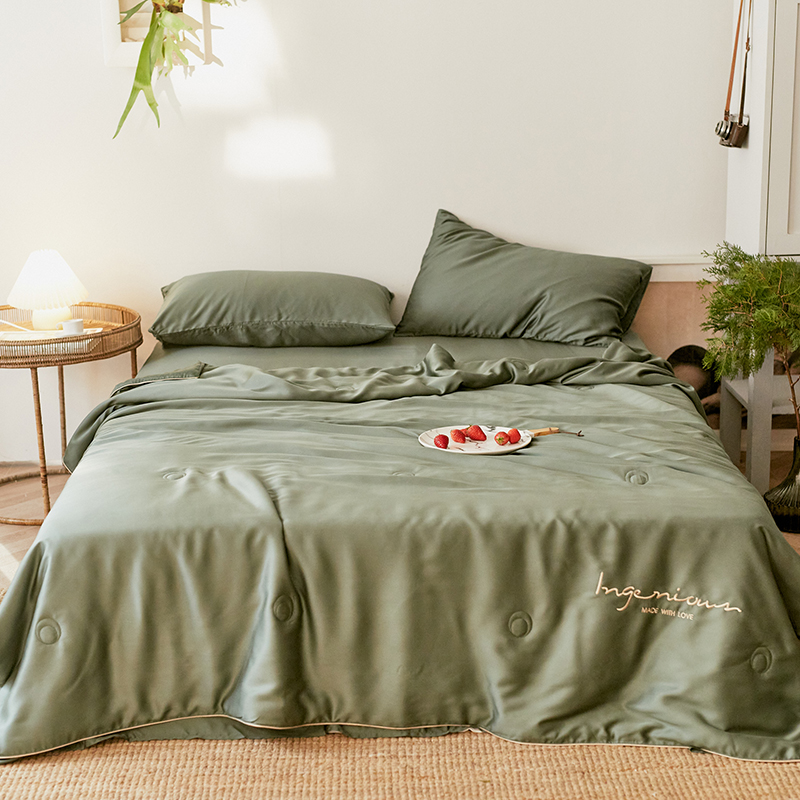 Plain 60pcs Tencel embroidered summer quilt Four-piece summer ice silk air conditioning quilt Three-piece cool silky summer cool quilt