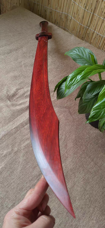 Wooden Knife Made of Rosewood, Solid Wood, One-Piece, Length 1m [Unit of Measurement Missing], Solid Hardwood, Beautiful Shape, Fine Craftsmanship