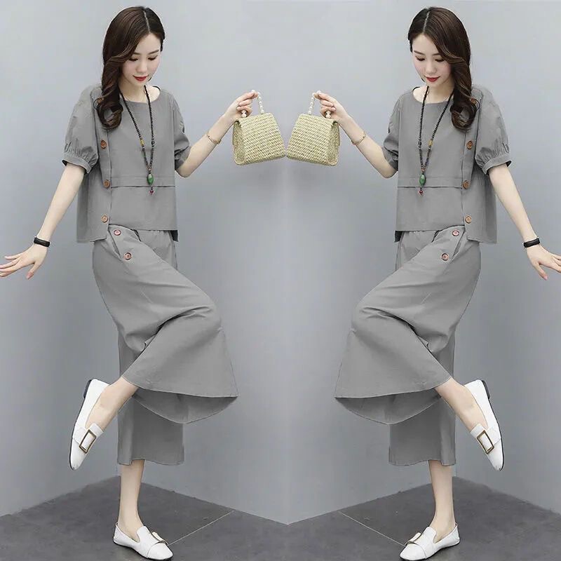 Internet Celebrity Outfit, a Complete Set of Women's Clothing, Two-Piece Set That Covers the Belly, Looks Slimming, Casual and Fashionable Summer Wear, New Loose Shawl