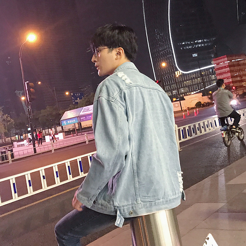 Mùa xuân mới áo denim nam Hàn Quốc phiên bản của xu hướng bf lỏng lỗ gió phá vỡ đẹp trai beggarstreet đường phố bên ngoài Hàn Quốc mặc.