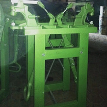Double-headed heavy-duty buckle machine four-button buckle rivet eyelet gas eye tool Yanghua double foot pedal machine