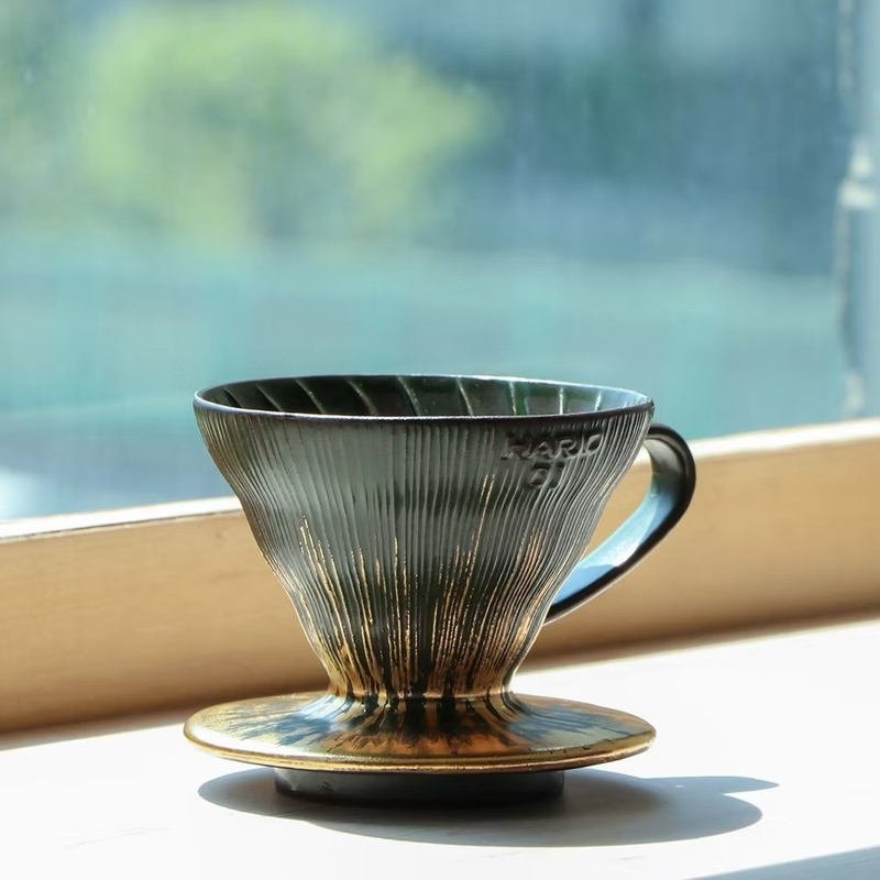 Hario V60 Huiru Tassel Gold 01 Filter Cup V60 Conical Filter Cup/Vdck-01-Rsg