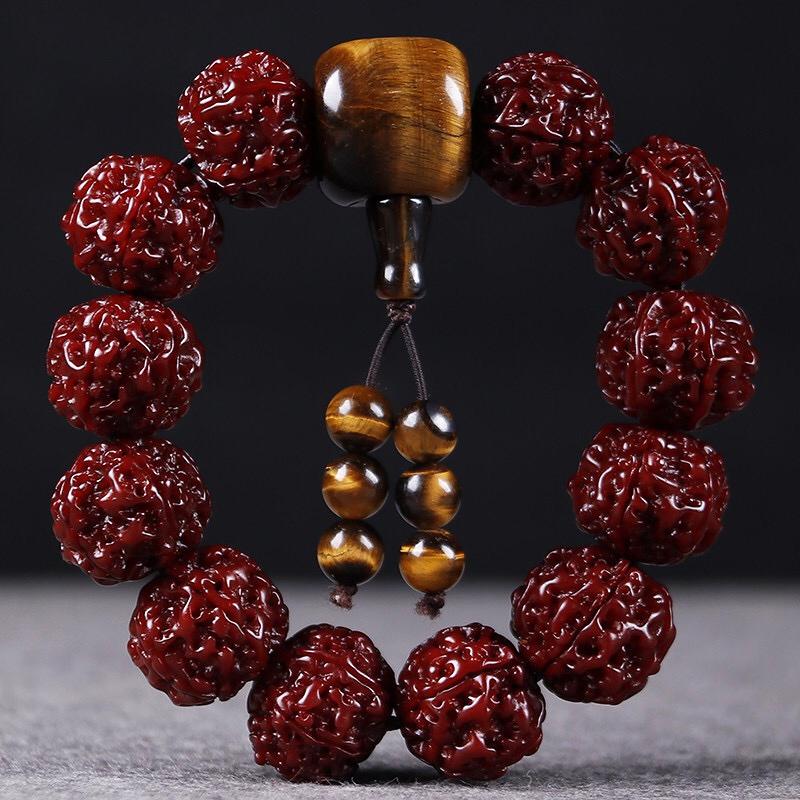 Nepalese Rudraksha Beads with Five and Six Petals, Red Skin, Machine-Polished, Patinaed, No Cleaning Needed, Men's Bracelet Nepalese Rudraksha Beads with Five and Six Petals, Red Skin, Machine-Polished, Patinaed, No Cleaning Needed, Men's Bracelet