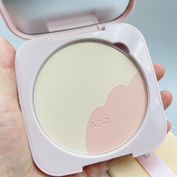Agd Powder Is Not a Simple Two-Tone Product, but Rather a Perfect Blend of Setting Makeup, Blush, and Highlighter