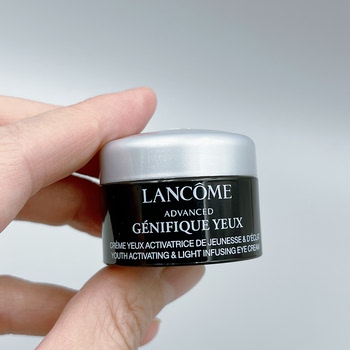 France/New Version of the Little Black Bottle Luminous Eye Cream 5ml Sample, Reduces Dark Circles and Fine Lines Around the Eyes