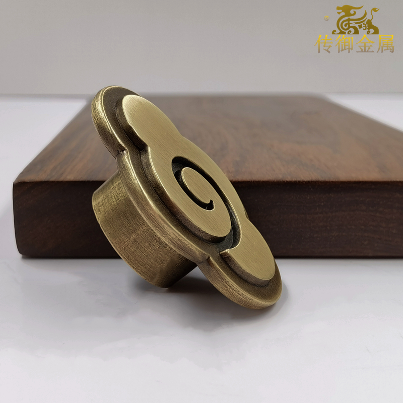 Antique light extravagant pure copper handle wardrobe Ancient copper thickened Retro Chinese Courtyard Solid Wooden Door door Xiangyun Handle