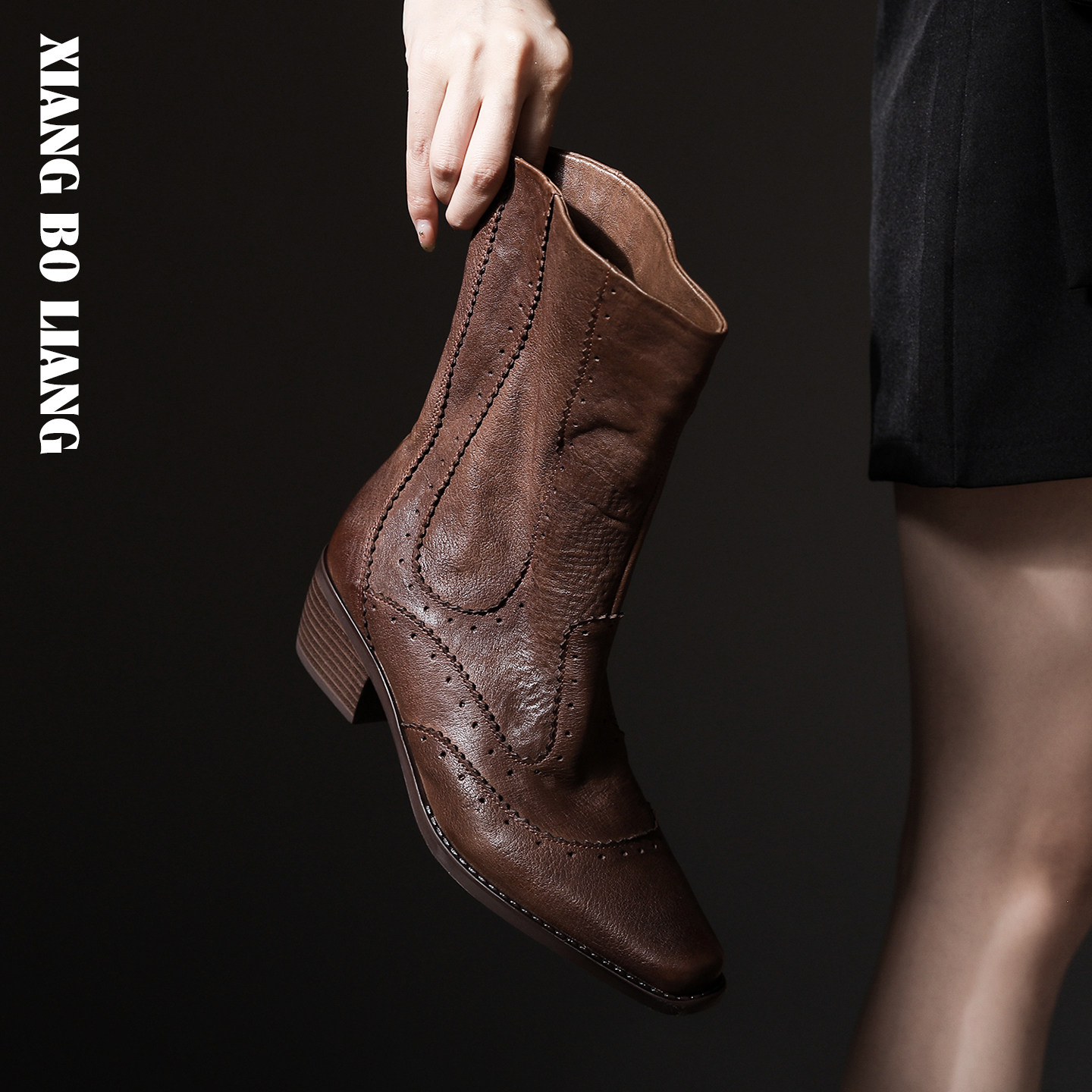 Brogue carved Chelsea boots for women chimney boots