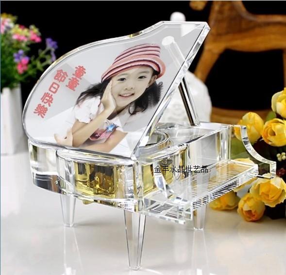 Crystal piano music box Shanghai crystal music box custom engraving crystal music box wedding gifts