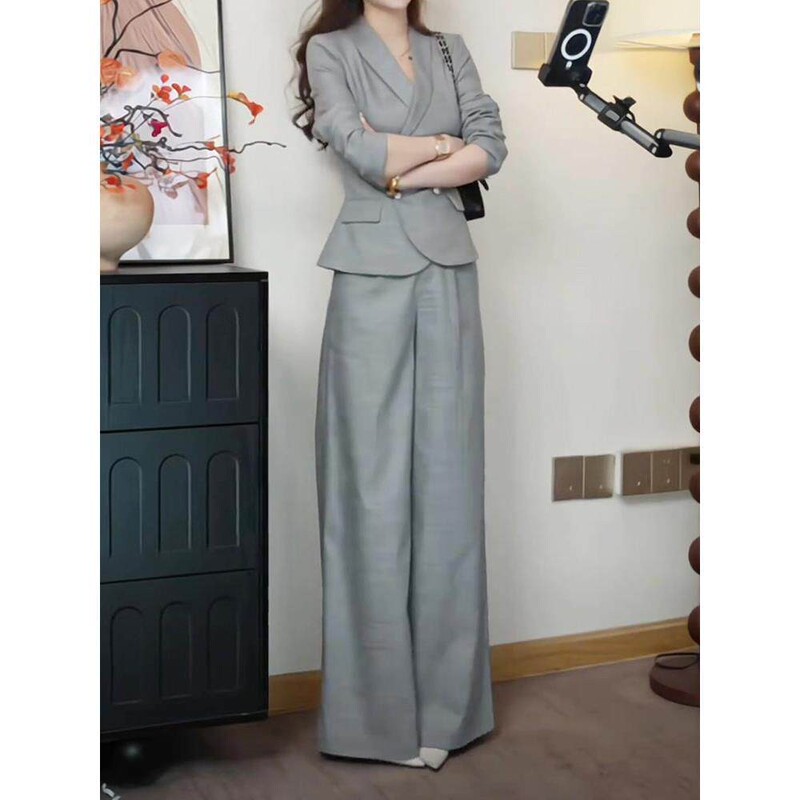 Hong Kong Fashion Suit for Women 2026, Elegant and Classy Outfit, a Complete Set of Stylish Blazer and Wide-Leg Pants Two-Piece Set