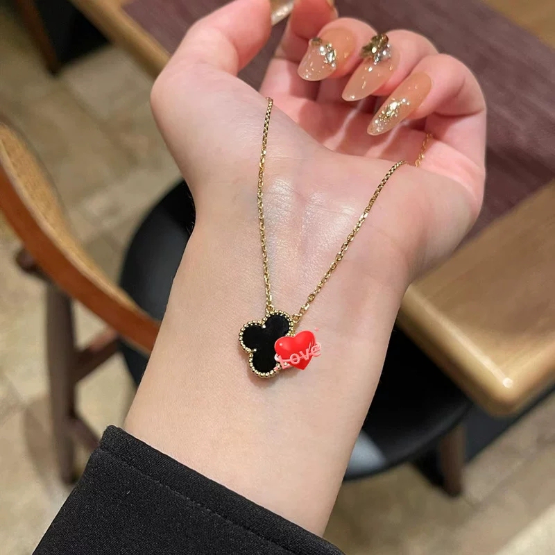 18K Gold Necklace with Red Agate, White Mother-Of-Pearl, Black and Blue Agate, Four-Leaf Clover Classic Style Five-Flower Bracelet Au750 18K Gold Necklace with Red Agate, White Mother-Of-Pearl, Black and Blue Agate, Four-Leaf Clover Classic Style Five-Flower Bracelet Au750