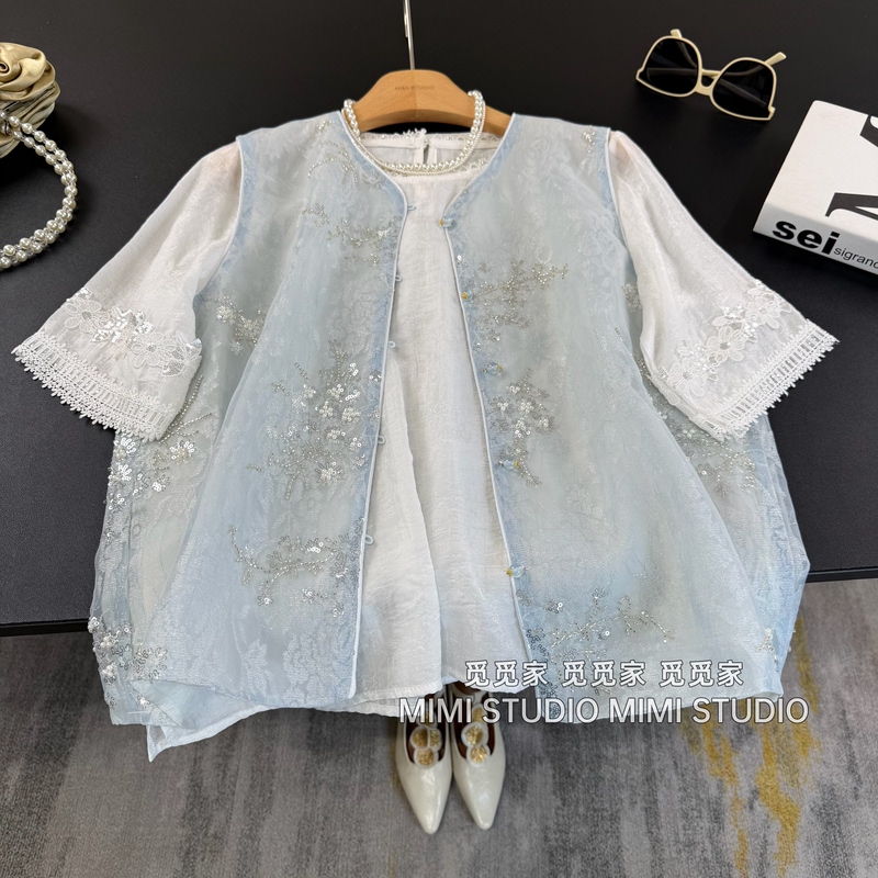New Chinese-Style Vest for Women 2026 Summer, National Style, Lightweight, Age-Reducing, Elegant Lace Embroidery, Layered Shirt Top New Chinese-Style Vest for Women 2026 Summer, National Style, Lightweight, Age-Reducing, Elegant Lace Embroidery, Layered Shirt Top