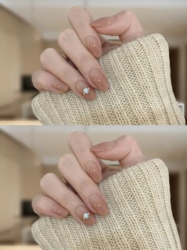 High-grade sparkling diamond ring, light nude color, whitening, simple ice-transparent handmade wearable nails, finished nail art patches, short nails