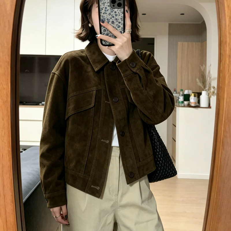 Korean-Style Dark Brown Lapel Short Jacket for Women, 2026 Winter New Versatile Short Jacket for Petite Figures Korean-Style Dark Brown Lapel Short Jacket for Women, 2026 Winter New Versatile Short Jacket for Petite Figures