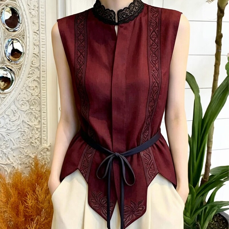 Intellectual Style Sleeveless Stand-Up Collar Lace-Up Top for Women, Red, Waist-Cinching, Elegant, High-End, Super Pretty, Fashionable 2026 New Style Intellectual Style Sleeveless Stand-Up Collar Lace-Up Top for Women, Red, Waist-Cinching, Elegant, High-End, Super Pretty, Fashionable 2026 New Style