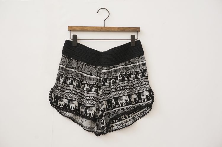 Phụ nữ mùa hè size lớn mới quần lửng ống rộng bên bờ biển quần short đi biển thun thun eo thon phần quần nóng - Cộng với kích thước quần áo áo sơ mi nữ công sở